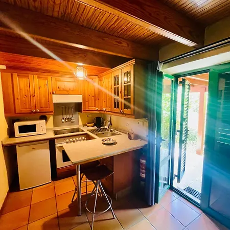 Duplex De Invitados En Medio Del Bosque